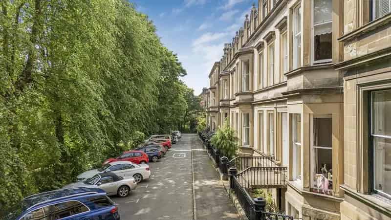 4 Bedroom Flat for Sale