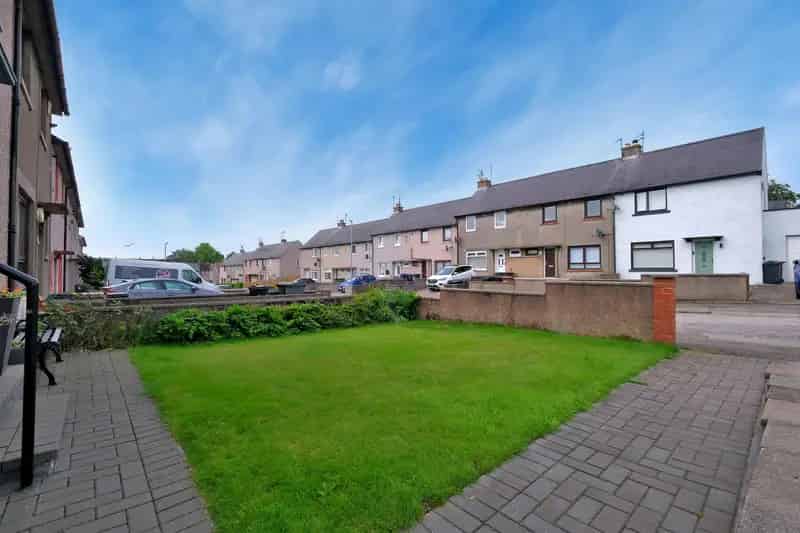 2 Bed End Terrace House Detached Garage Driveway Gardens Aberdeen