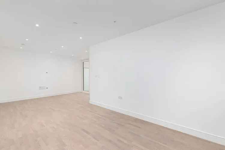 Apartment For Sale in London, England