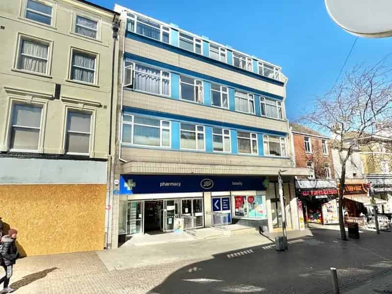 1 bedroom  Flat for sale, Folkestone, Kent, CT20