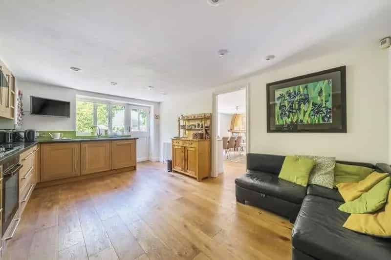 3 bed property for sale