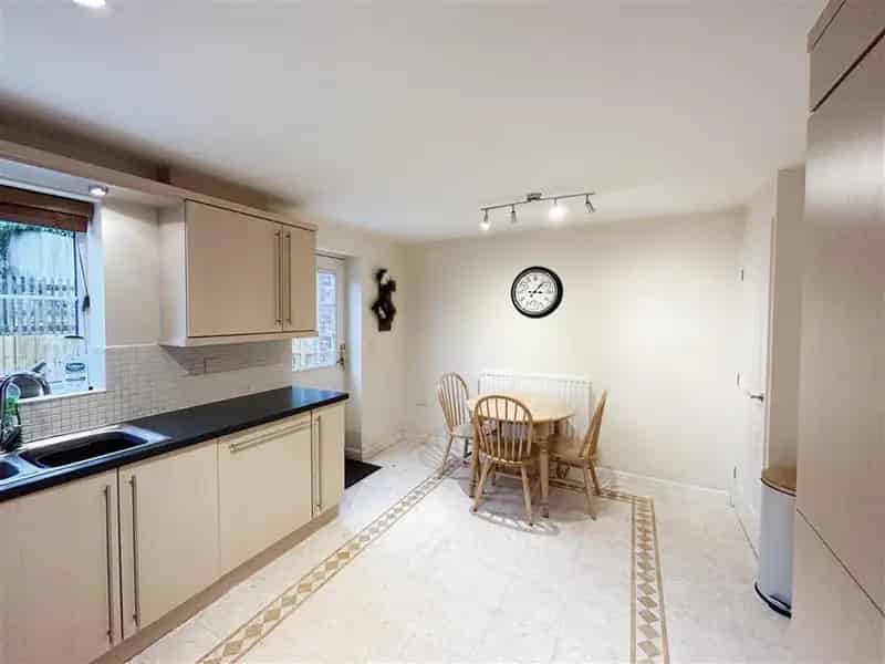 3 Bedroom House in Chepstow - Family Home - Zero Deposit Available