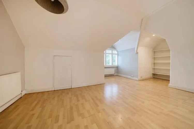 Flat For Sale in London, England