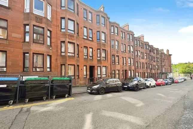 1 Bedroom Flat for Sale in Glasgow G31