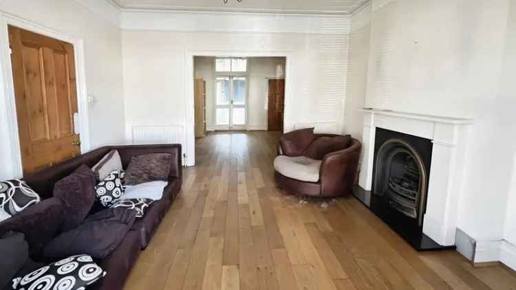 3 Bedroom Mid Terrace House For Sale London SE6