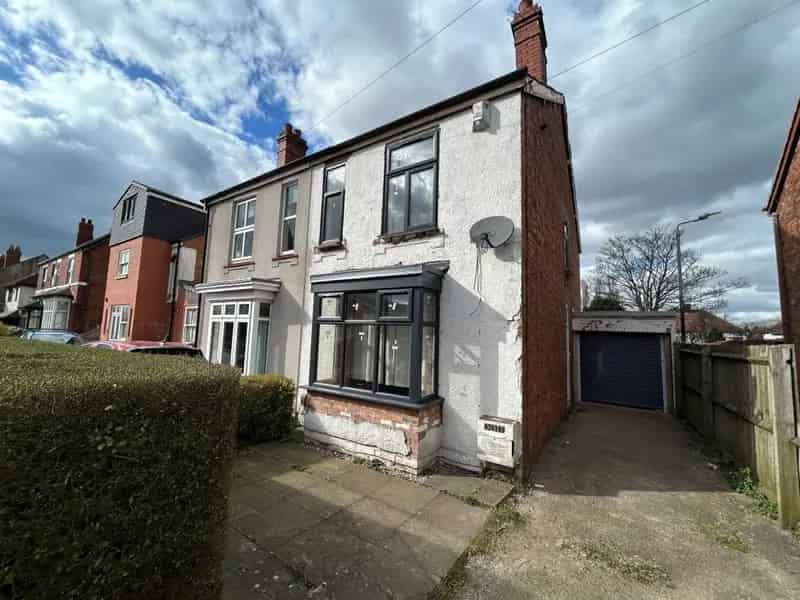 3 Bed Semi Detached House New Cross Hospital Area