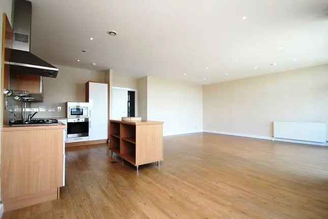 Flat to rent in Lancefield Quay, Glasgow G3