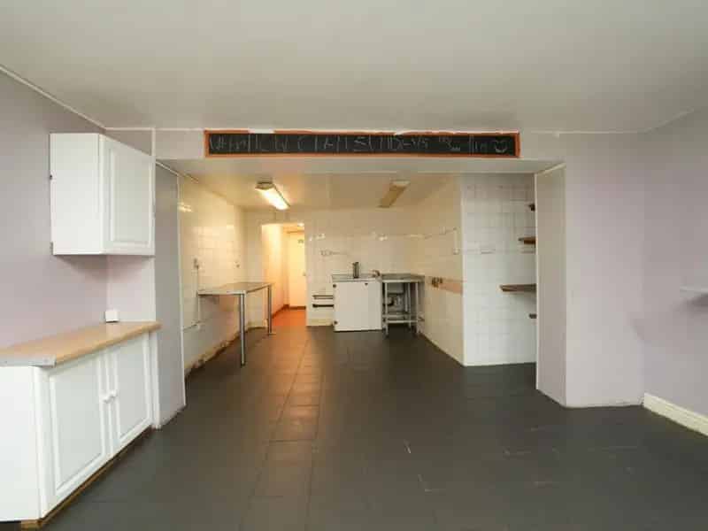 1 Bedroom Commercial Property Shop Flat for Sale Auction