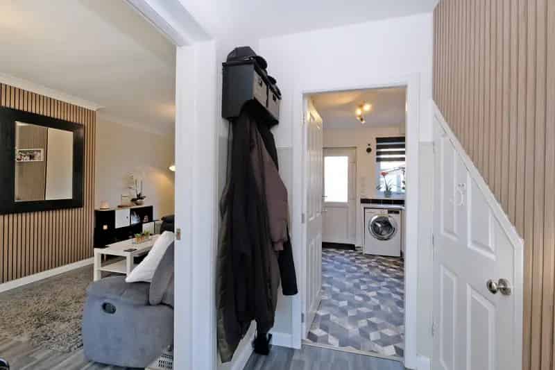 Spacious 2-Bed End Terrace House in Mastrick with Single Garage