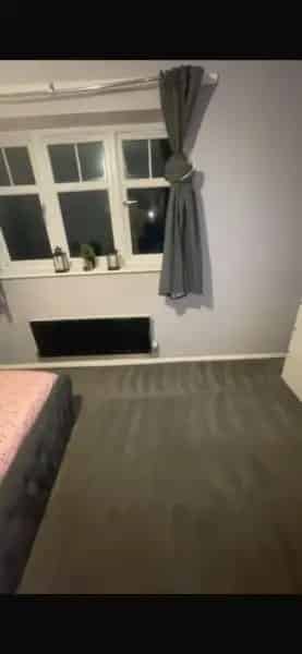 2 Bedroom House Near Schools - 2 Parking Spaces