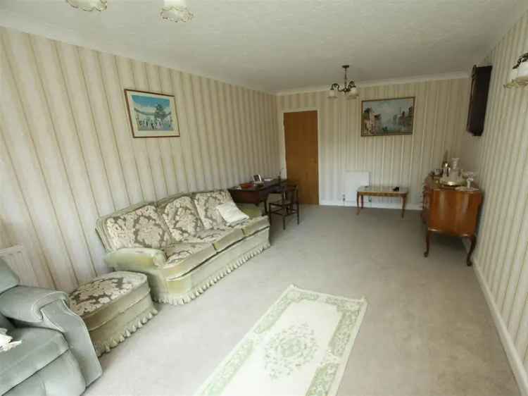 Flat For Sale in Bournemouth, England