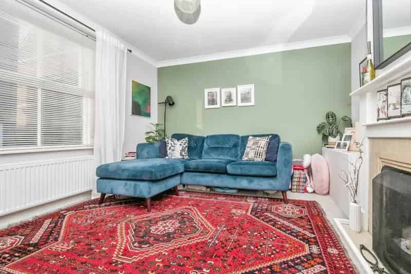 3 Bedroom House in Sudbury Near Amenities and Transport