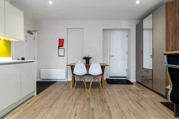 1 Bedroom Serviced Apartment for Rent - Luxury Co-living for Young Professionals