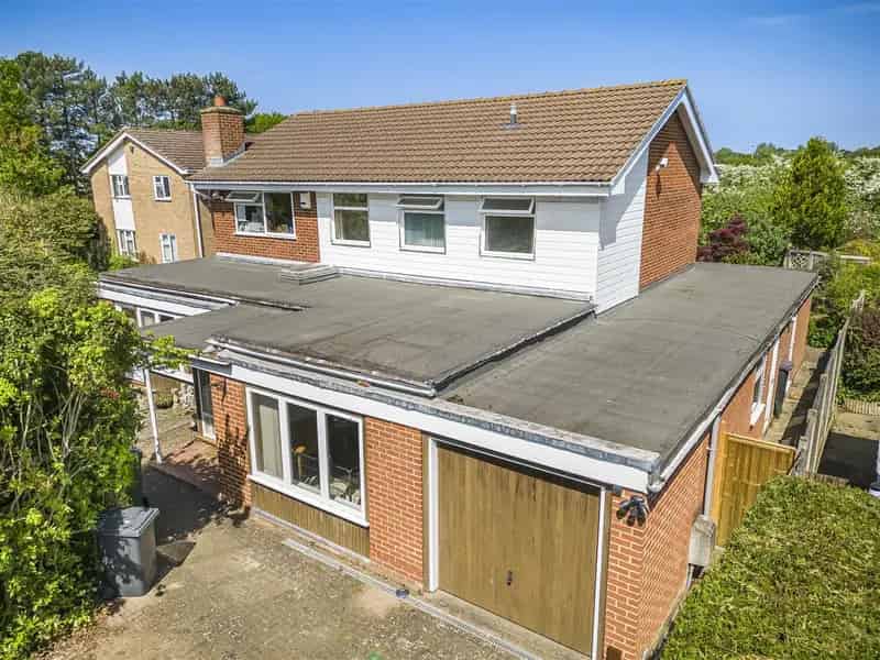 4 Bedroom Detached House to Rent