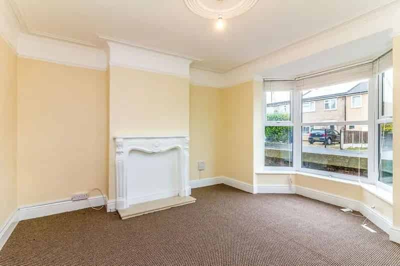 3 Bedroom Mid Terrace House to Rent Sheffield S9