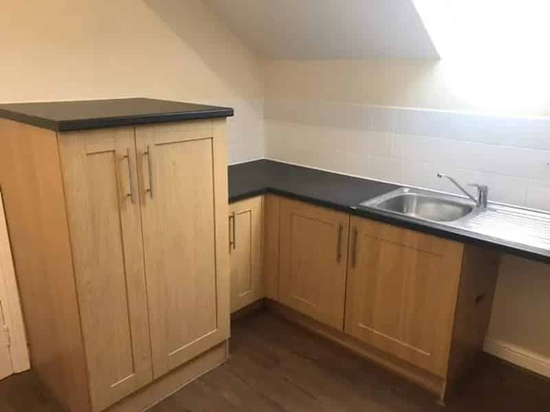 2 Bed House with Home Office and Parking