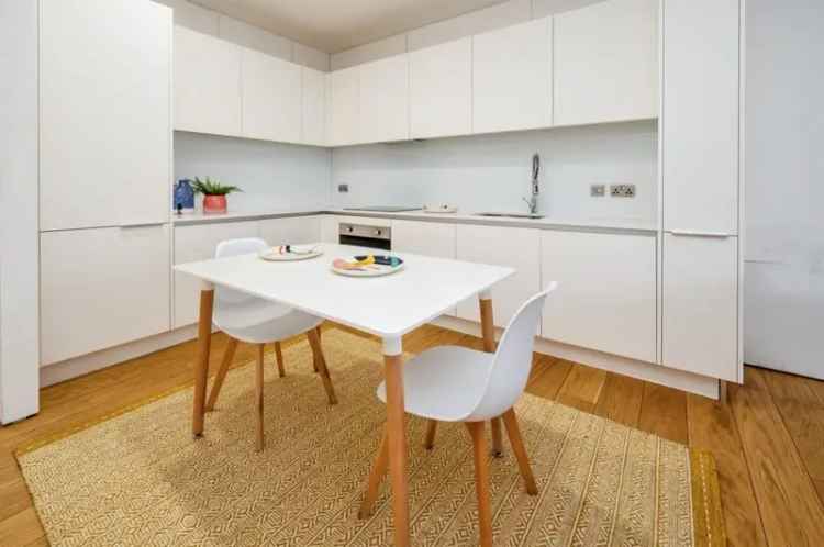 Modern Birmingham City Centre Family Home with Gated Driveway and Balconies