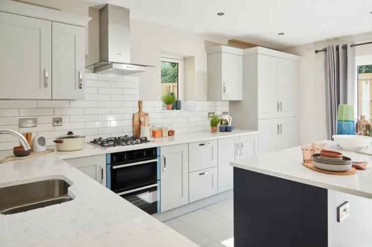 Brand New 5 Bed Family Home with Double Garage and South Facing Garden