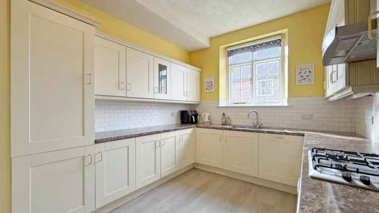 2 Bedroom Grade I Listed Flat for Sale