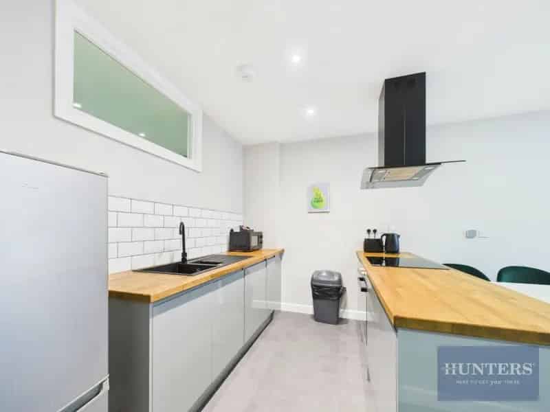 2 Bedroom Flat To Let Near Gloucester Quays
