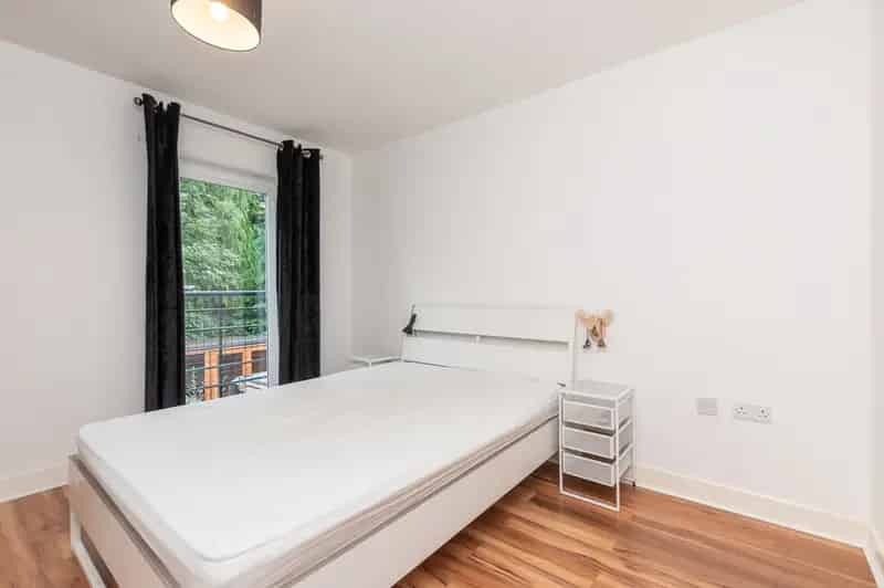 Furnished 3-Bedroom Family Home in Excellent Condition