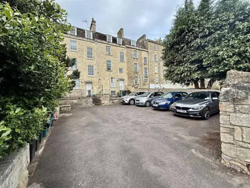 1 Bedroom Flat for Sale in Larkhall, Bath