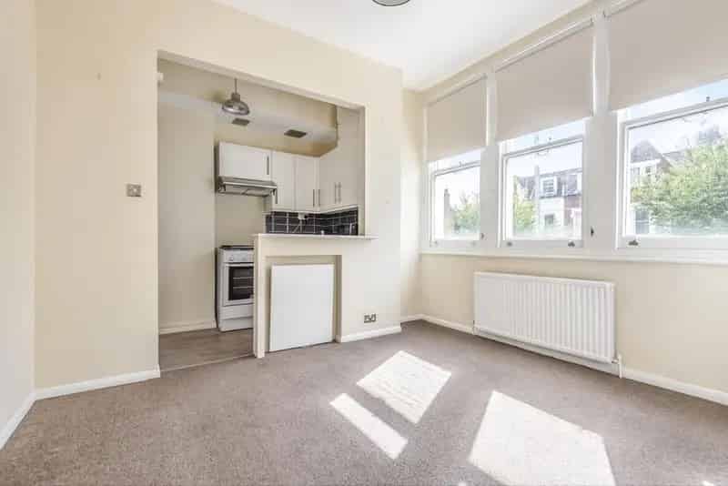 Bright Period Conversion Flat Balham Tooting Bec Excellent Transport