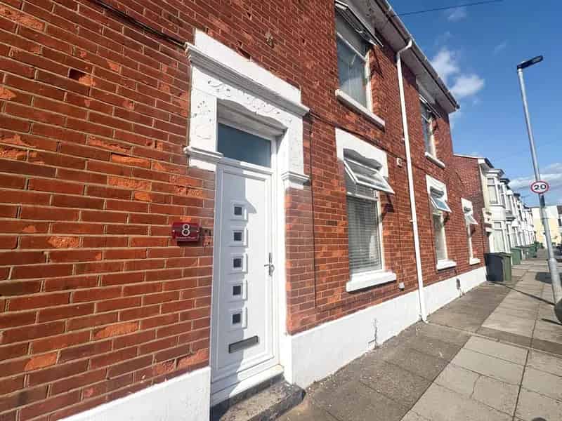 3 Bedroom End Terrace House for Rent Portsmouth