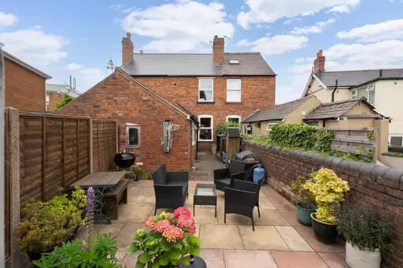 2 Bed Mid-Terraced House For Sale