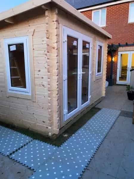 3 Bed House Near Schools Shops Beach