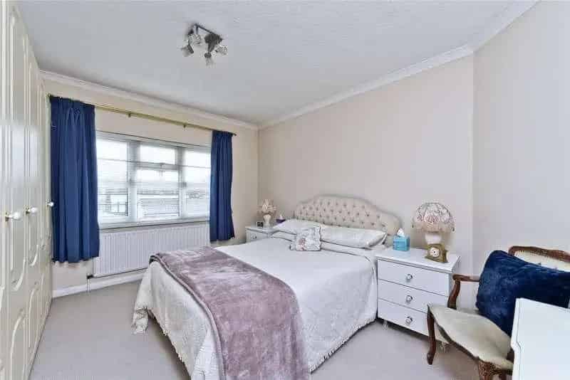 3 Bed House for Sale near Tolworth Broadway