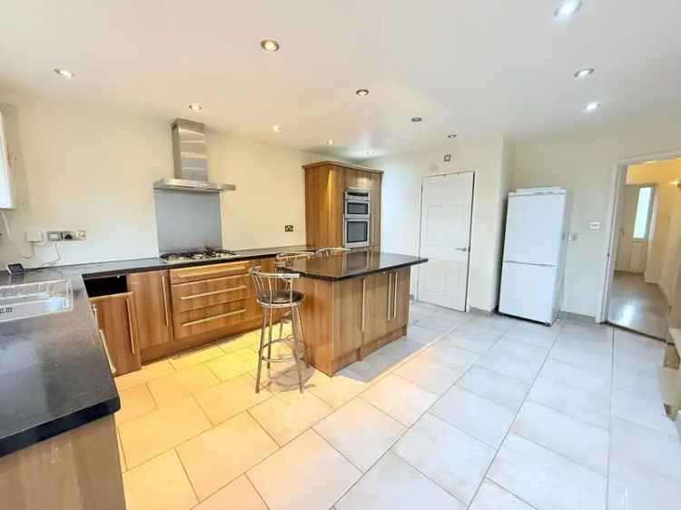 4 bedroom semi-detached house for sale