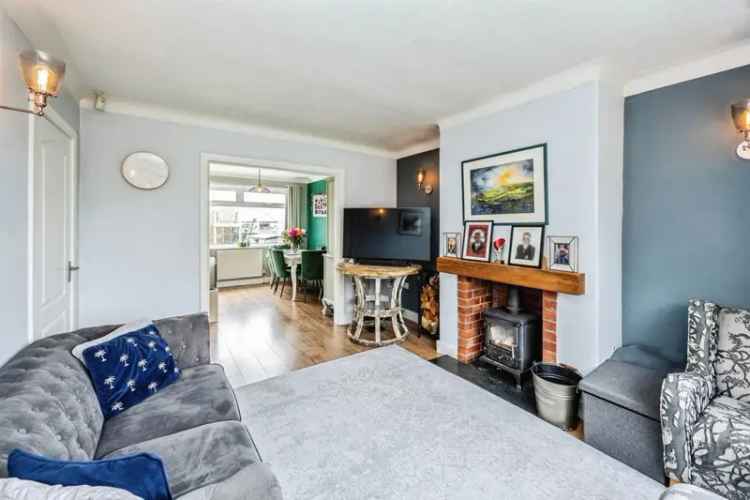4 Bedroom Semi-Detached House with Idyllic Views