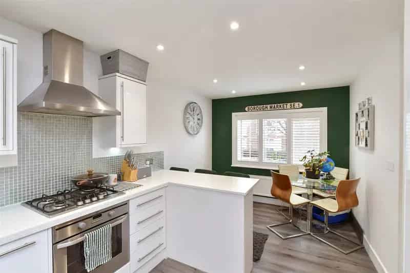 4 Bedroom Link Detached House for Sale