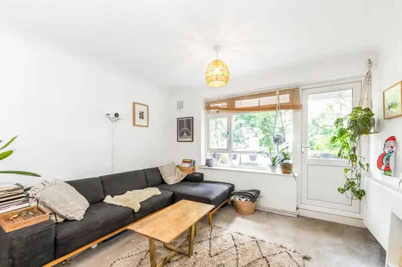 2 Bedroom Apartment House to Rent near Forest Hill Station