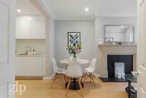 1 Bedroom Flat 116 m² Mayfair London