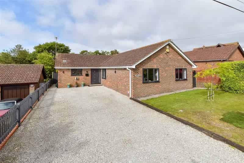 4 Bedroom Detached Bungalow For Sale