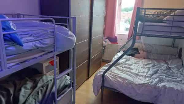 Spacious 2-Bedroom House with Large Garden Near Public Transport