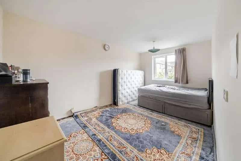 3 Bed House for Sale No Onward Chain