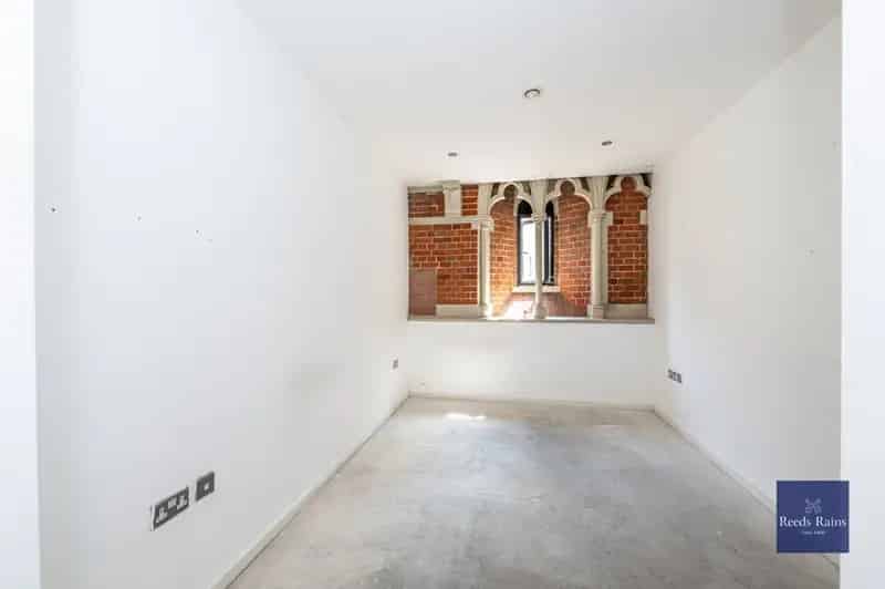 2 Bedroom Flat for Sale in London SE1