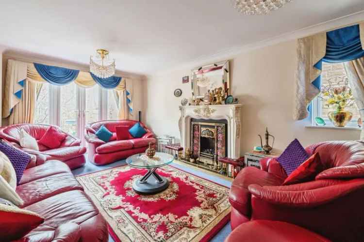 Five Bedroom Detached Family Home Near Schools and Amenities