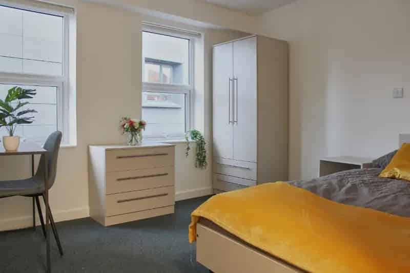 5 Bedroom En-Suite Student Flat Near Clifton Triangle