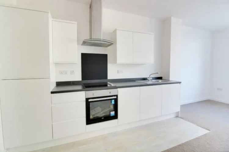 2 Bedroom Flat for Sale Southend-on-Sea Cash Buyers Only