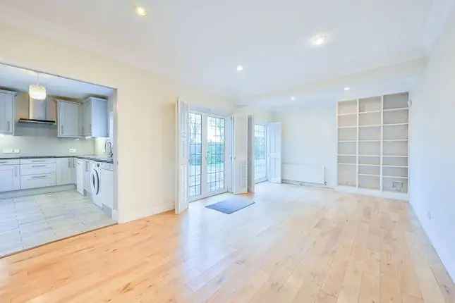 Four Bedroom Detached House for Sale in Corringway Ealing W5