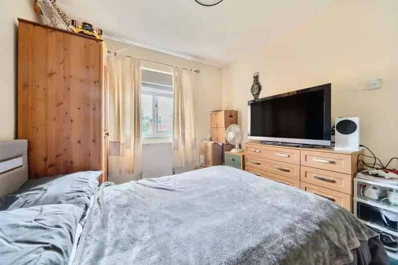 3 Bed Semi-Detached House For Sale
