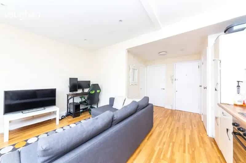 1 Bedroom Student Flat Furnished Video Tour Available