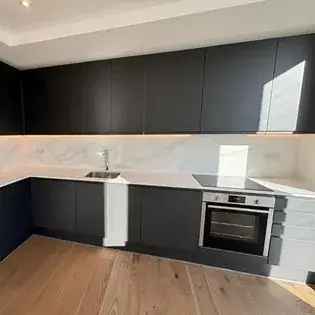 2 Bed 83m² Flat Manchester City Centre Panoramic Views Gym Pool Concierge