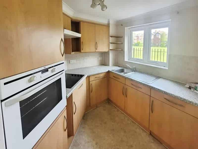 1 bedroom Flat
 For Sale