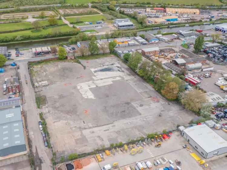 Industrial For Rent in Gloucester, England