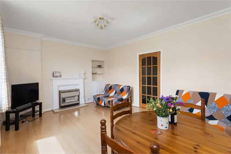 2 Bed Flat Northfield Road Second Floor